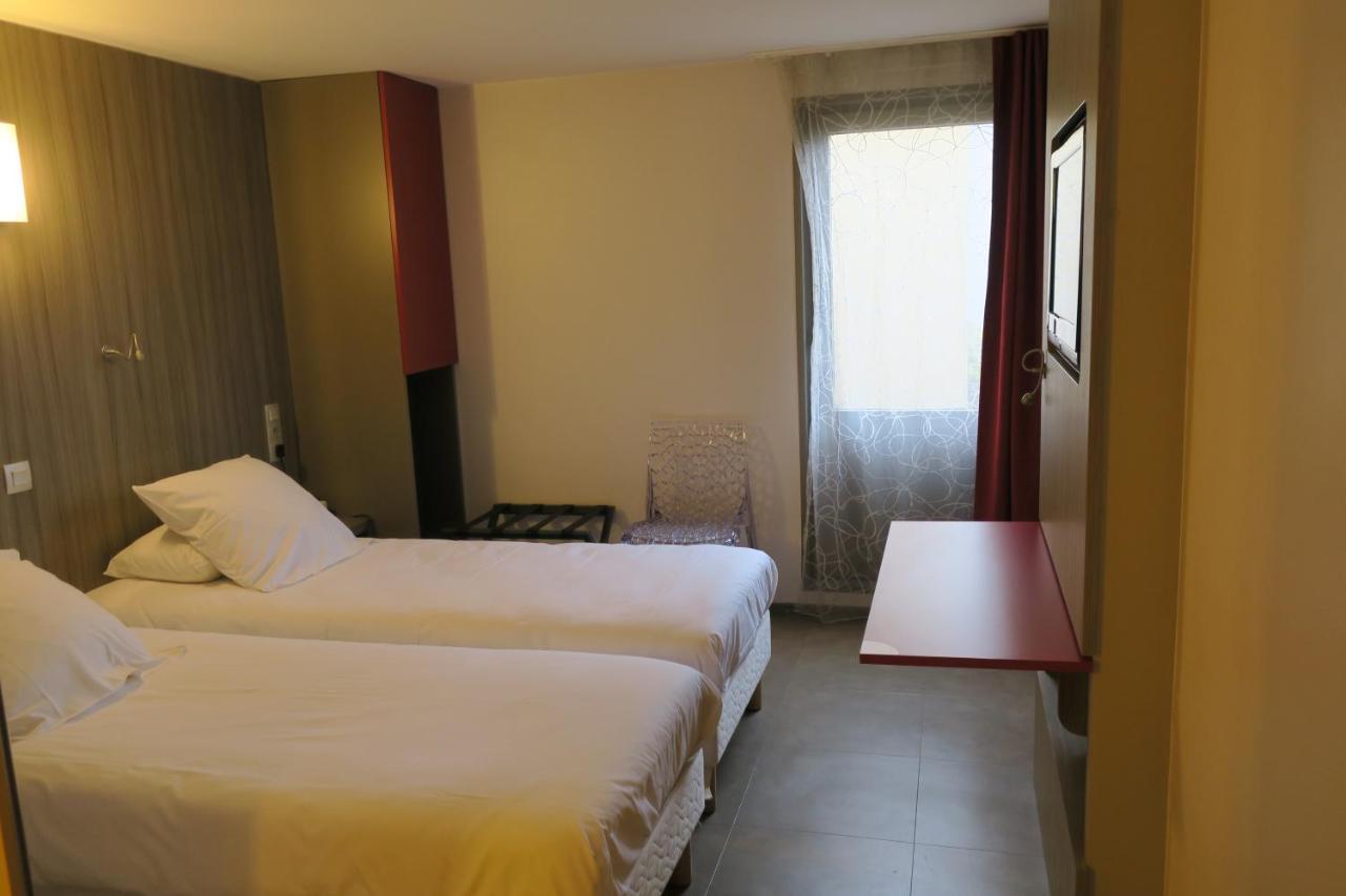 Brit Hotel La Ferte Bernard Buitenkant foto