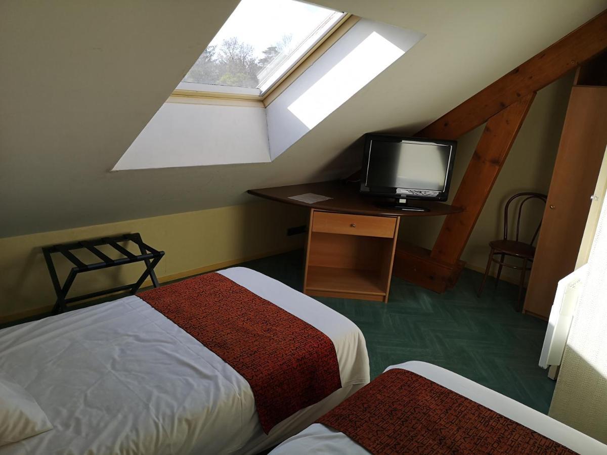 Brit Hotel La Ferte Bernard Buitenkant foto