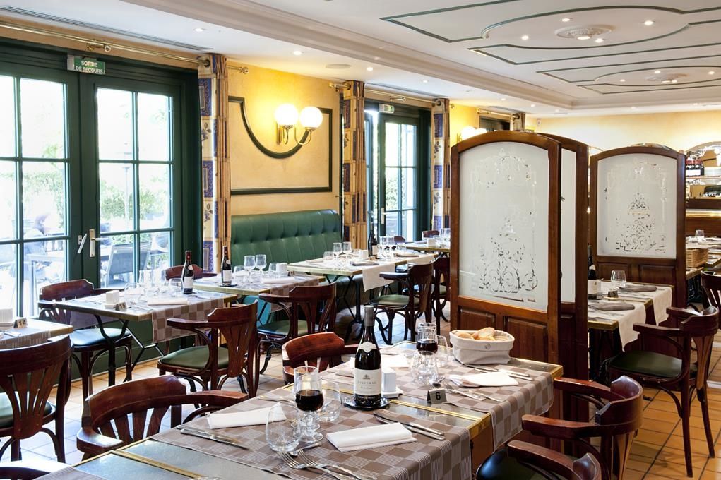 Brit Hotel La Ferte Bernard Restaurant foto